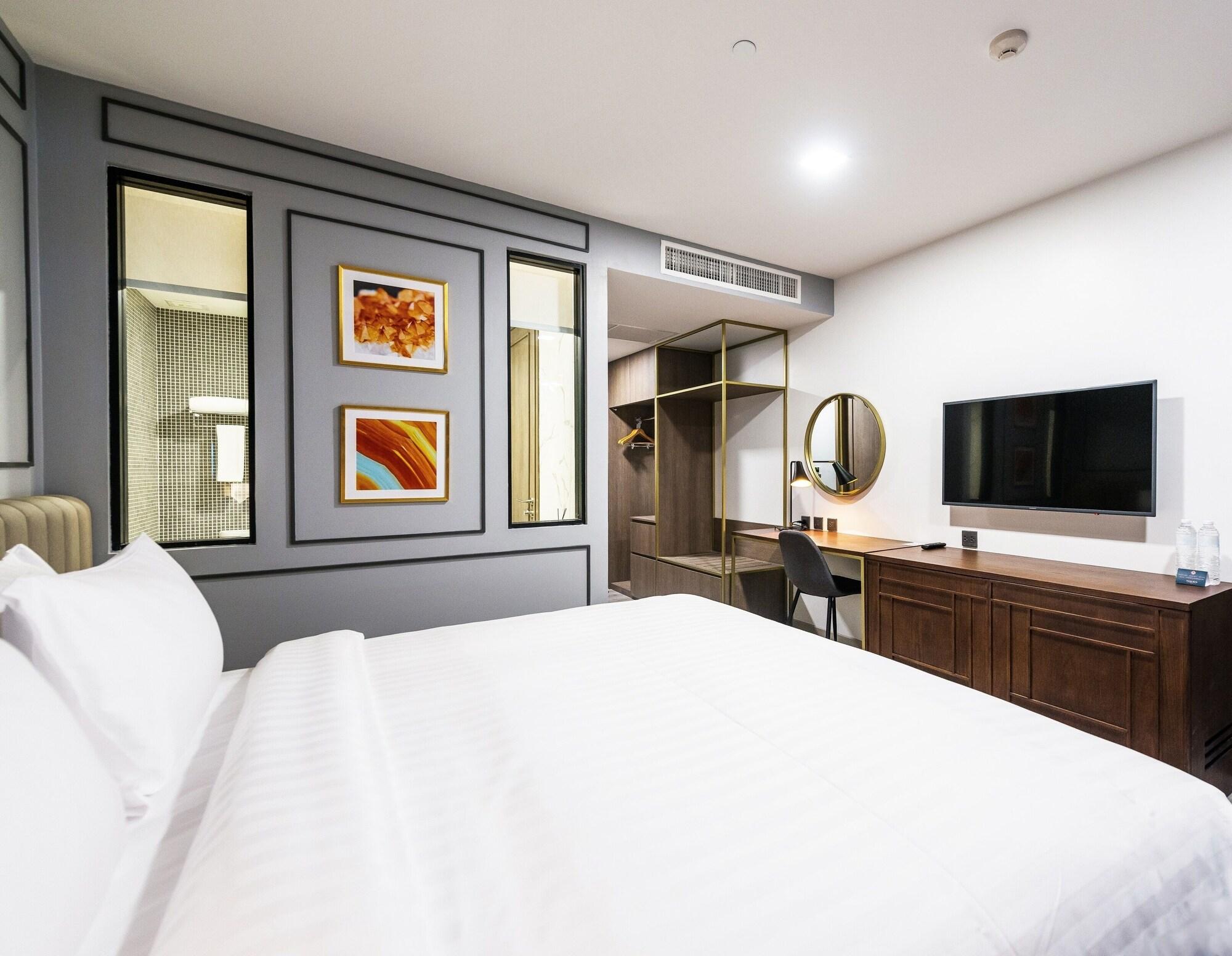 Maven Stylish Hotel Bangkok Esterno foto