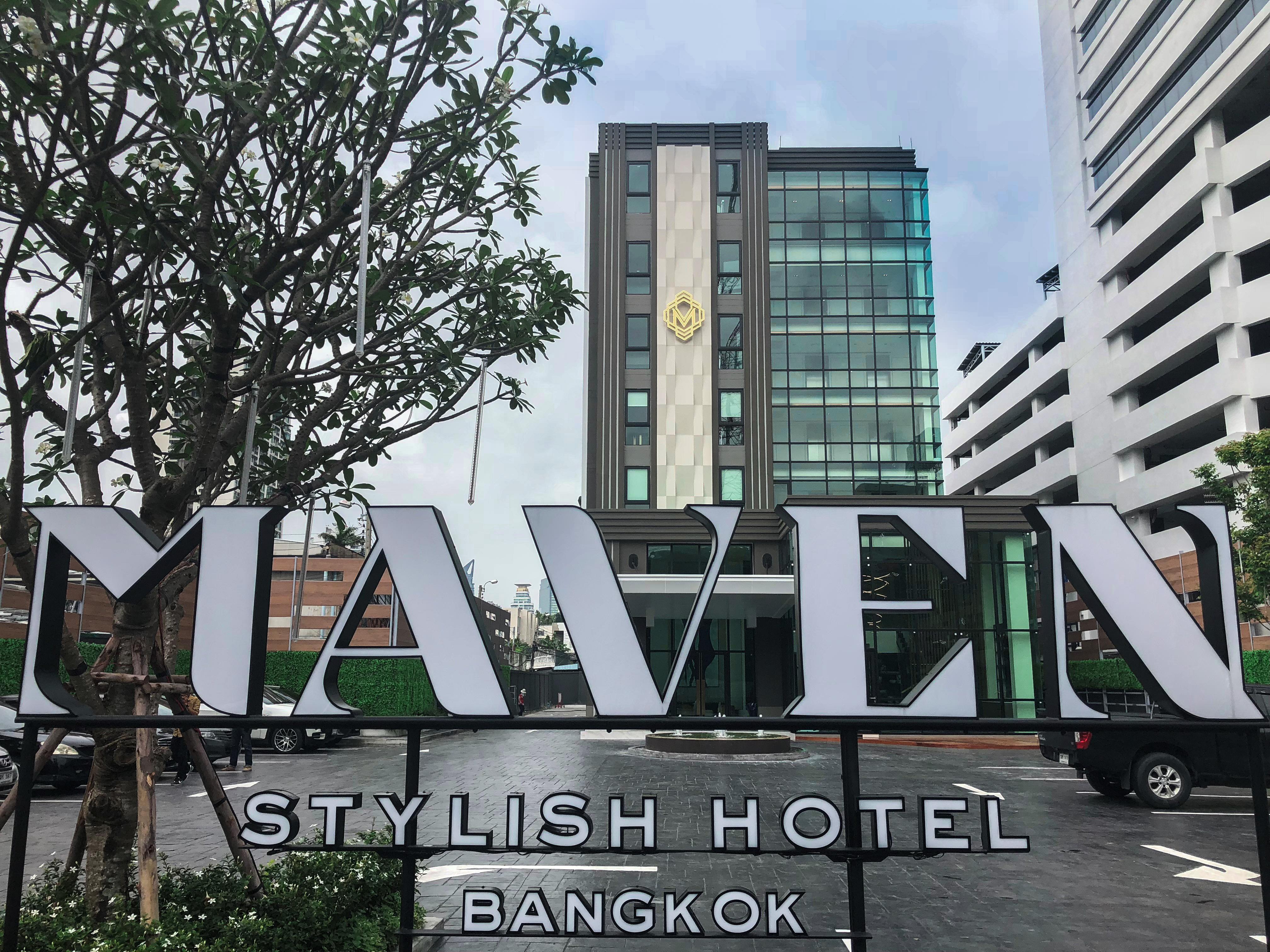 Maven Stylish Hotel Bangkok Esterno foto